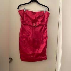 Hot pink mini strapless dress. Perfect for a night out with the girls.!!